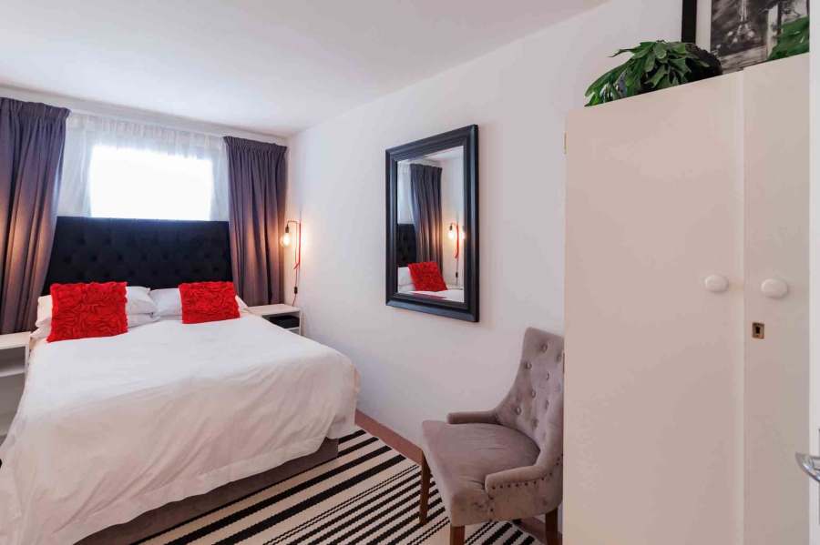 To Let 2 Bedroom Property for Rent in Tamboerskloof Western Cape